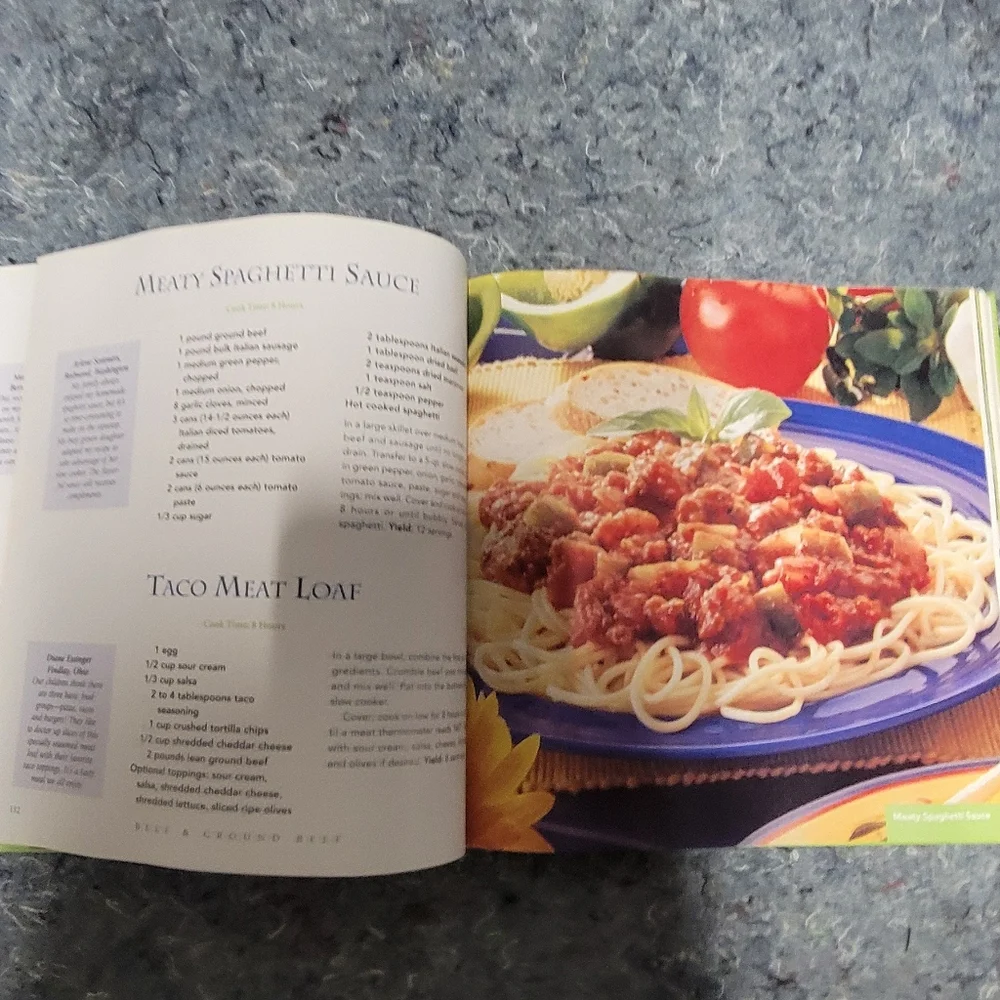 Taste of Home's Slow Cooker‎ Favorites Cookbook